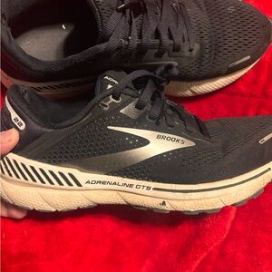 Brooks Adrenaline GTS Black and White Athletic Shoes